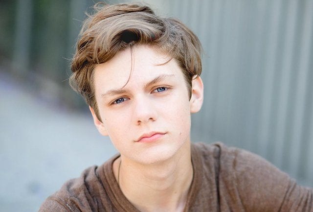 Ty Simpkins - Bio, Vek, Výška, Rodičia, Rodina, Priateľka