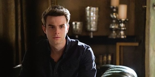 Wer ist die Freundin von Nathaniel Buzolic? Hier sind Fakten, die Sie wissen müssen