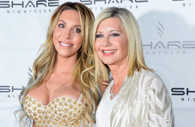 Chloe Lattanzi och Olivia Newton-John