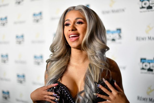 Cardi B Teeth، Net Worth، Wiki، Ethnicity، Sister، Boyfriend، Parents، Height