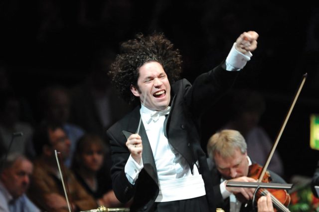 Gustavo Dudamel - životopis, výška, plat, čistá hodnota, manželka, rozvod