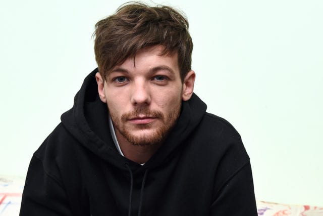 Is Louis Tomlinson Gay, Wer ist die Freundin oder Frau, Vermögen, Geschwister, Sohn und Mutter