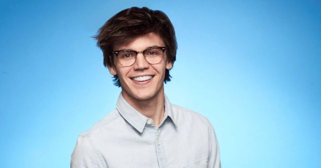 Mackenzie Bourg biografija, amžius, 5 greiti faktai apie dainininką