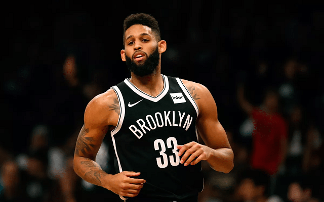 Allen Crabbe Bio, uratilastot, korkeus, paino ja palkka