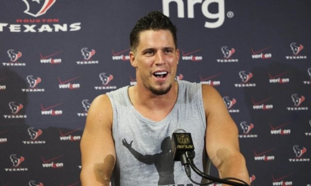 Brian Cushing épouse (Megan), Famille, Taille, Poids, Valeur nette, Bio